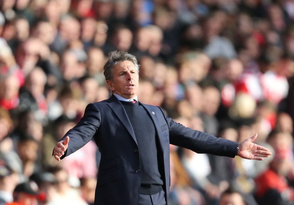 英超赛程吃紧，成都蓉城赛后完成体检，震撼外界，更衣室氛围转暖的简单介绍